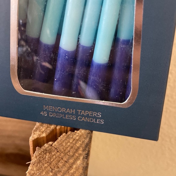 NEW Tahari Menorah Candles 45 Dripless Tapers Blue Ombre Blue White 5.75” NIB - Picture 2 of 6